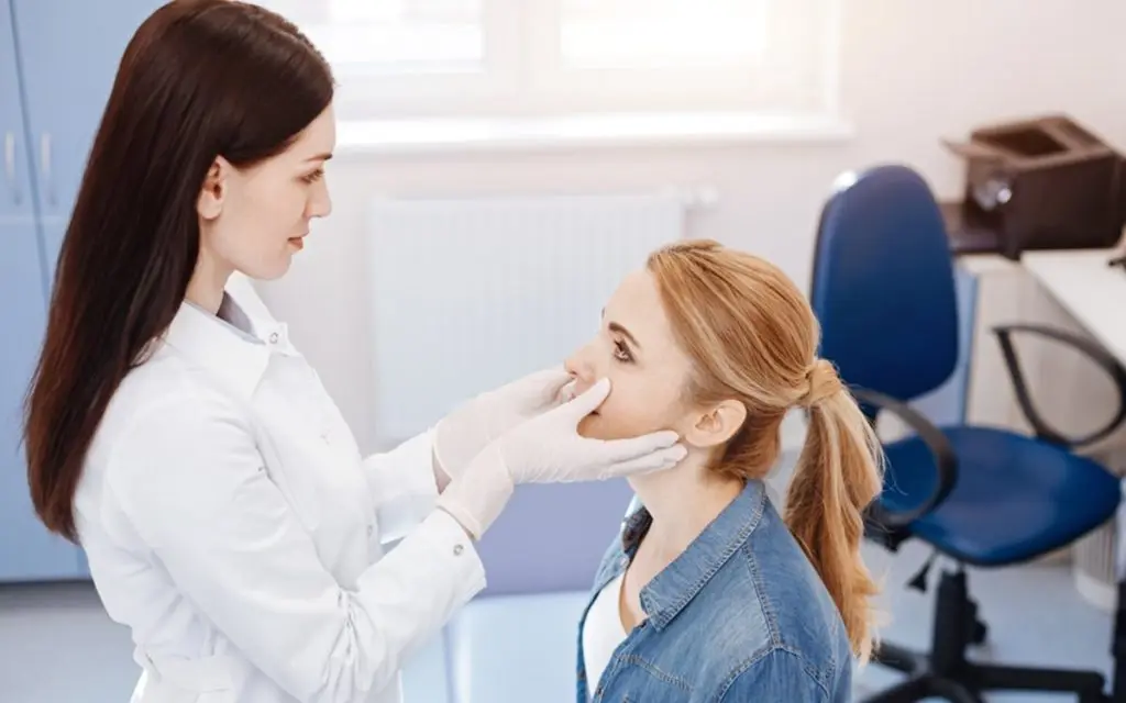 Medical Records and Medication When Travelling for Treatment