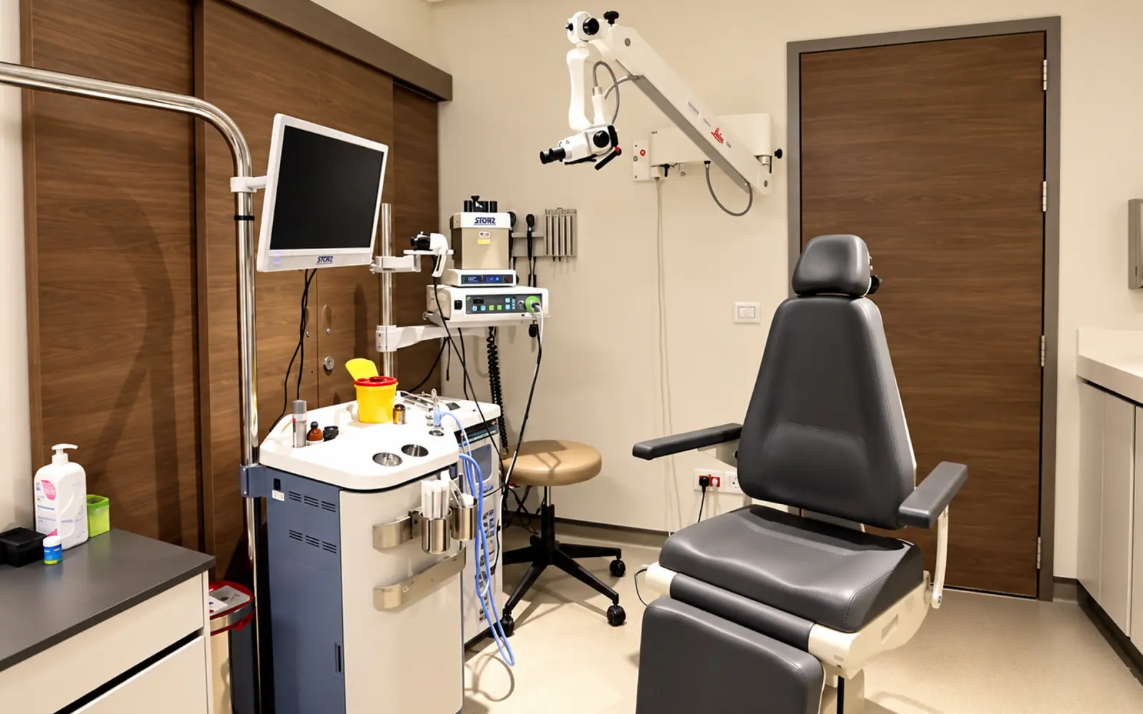 Treatment room with medical equipment